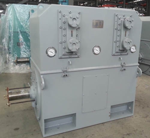 上圖為西瑪YKS空水冷高壓電機(jī)